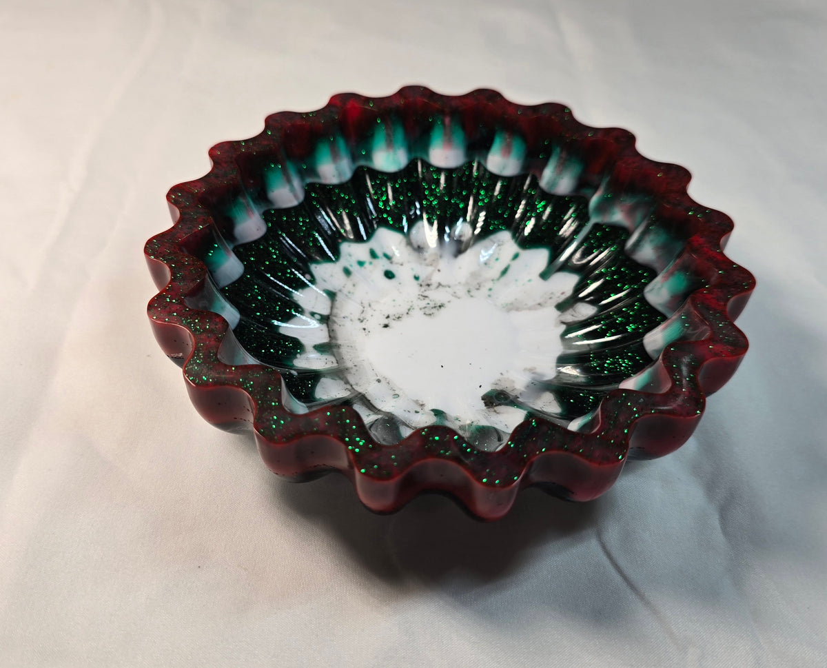 Scalloped Resin Dish