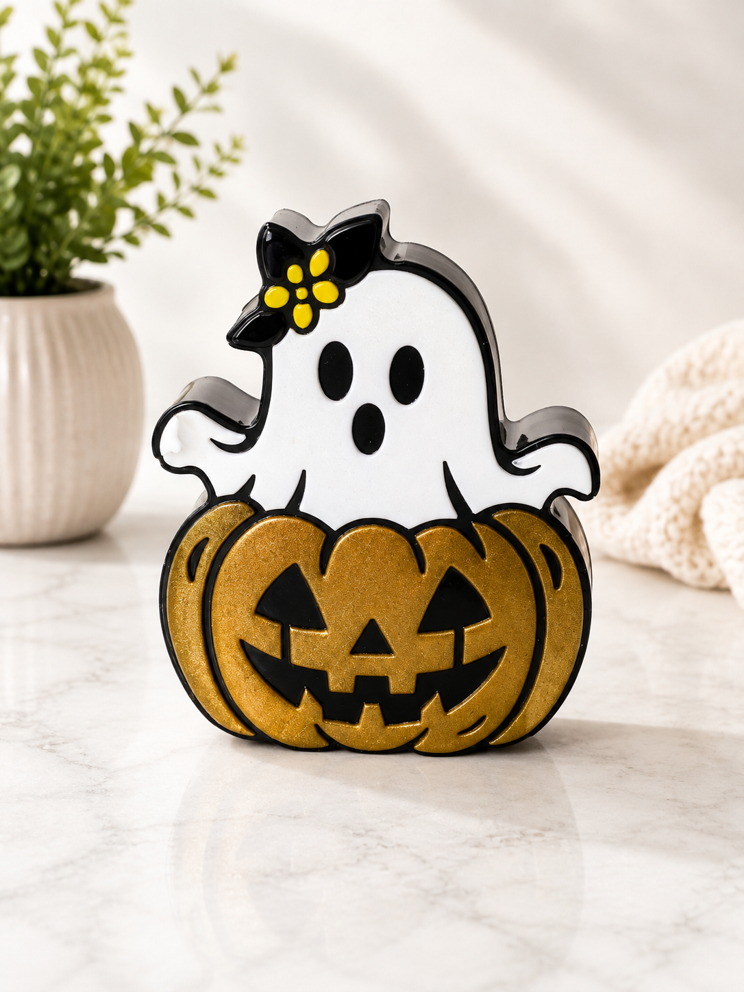 Ghost/Pumpkin Figurine (Gold/White)